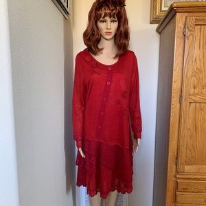 Long sleeves, midi, red dress.